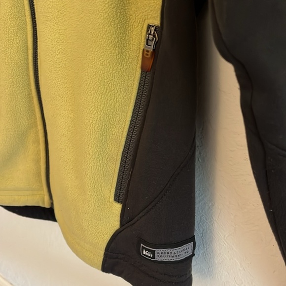 REI Y2K Fleece Jacket Zipper Closed Pockets - Picture 3 of 4